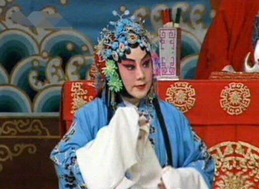 京剧经典剧目 京剧《陈三两爬堂》剧照 剧情介绍 唱词