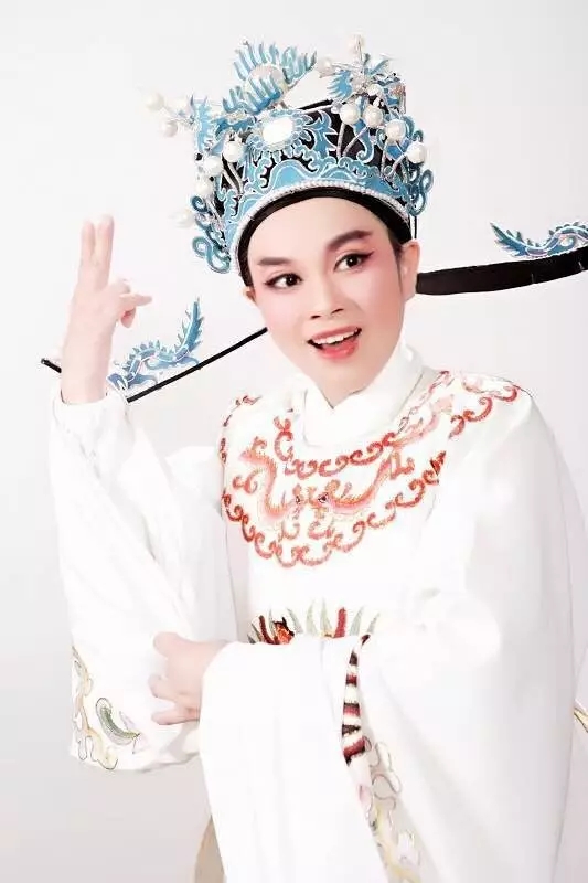 梨园子弟,张妍斐简介