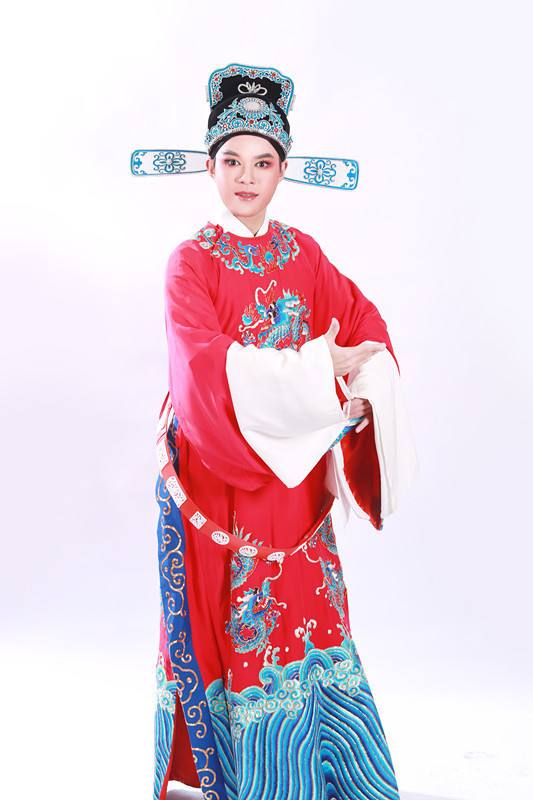 梨园子弟,王炜佳简介